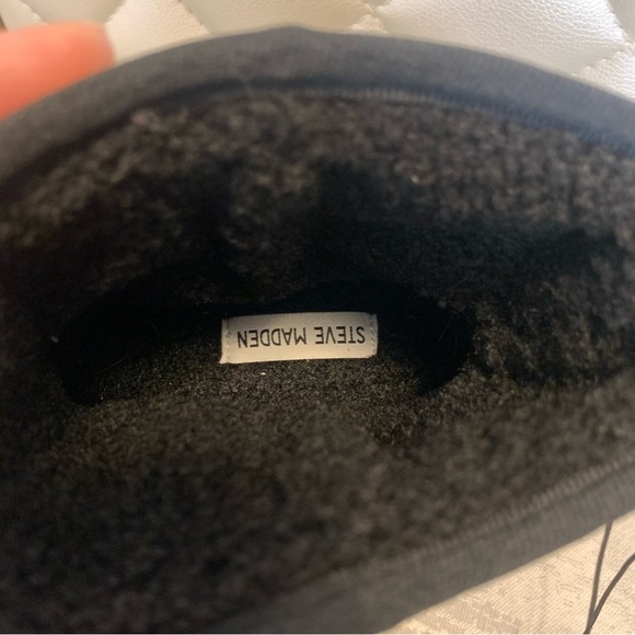 New Steve Madden Black Ankle Boot Faux Sherpa Ugg Style in Clear Gloss Size 7.5 - Picture 12 of 16